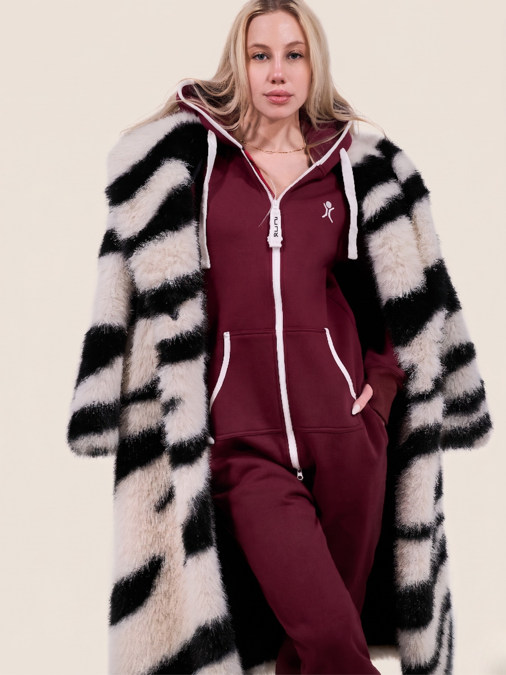 Burgundy Lounger